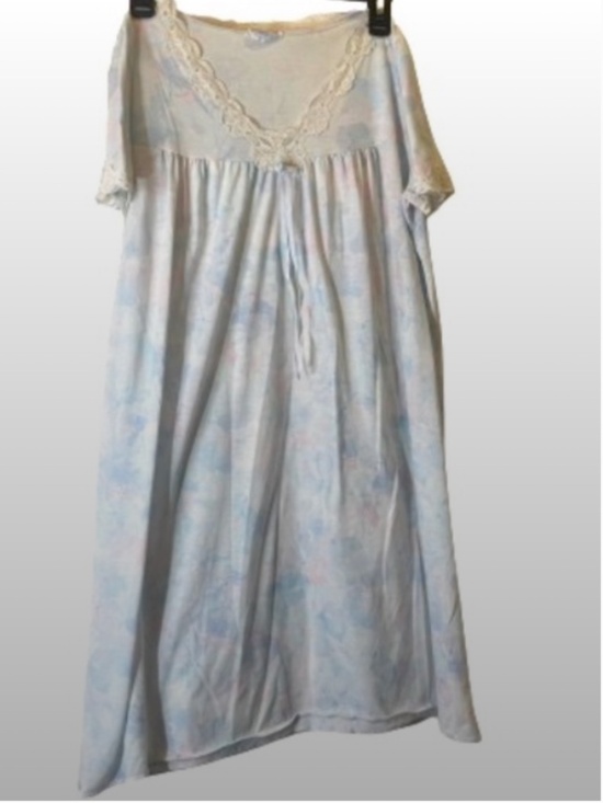 lorraine Other - Vintage 80's LORRAINE White Blue Floral Lace Trim Nightgown USA Size Medium Gran
